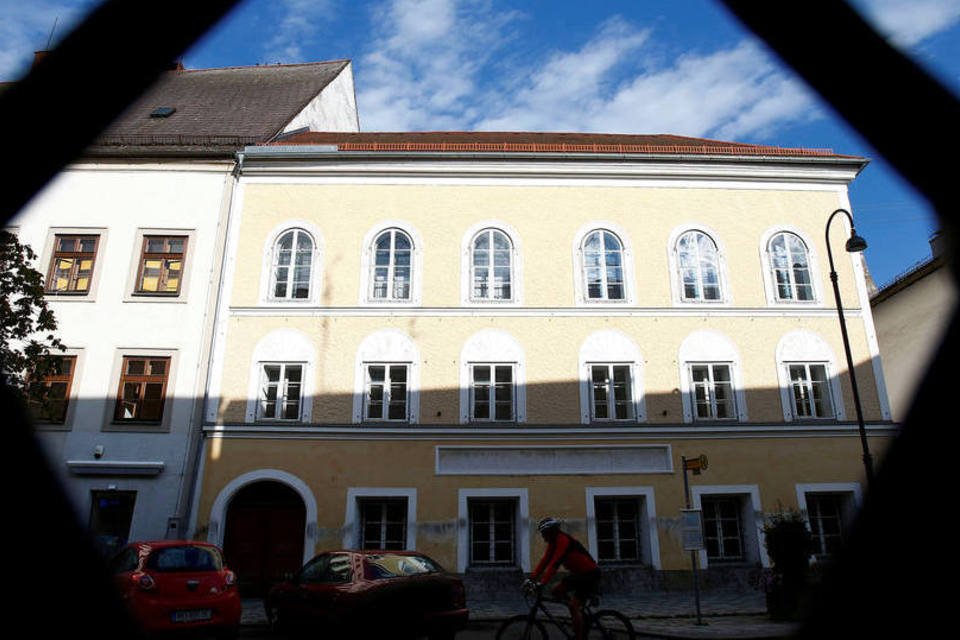 Áustria decide derrubar casa natal de Adolf Hitler