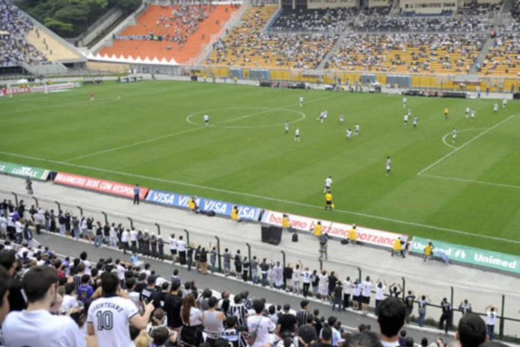 
	Pacaembu: m&eacute;dia anual de despesas do est&aacute;dio, segundo dados, &eacute; de R$ 4,8 milh&otilde;es; Doria disse que chega a R$ 10 milh&otilde;es
 (Junior Lago / Placar)