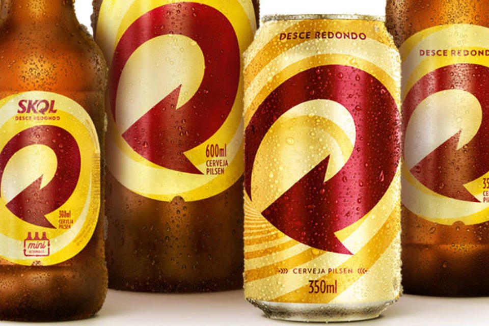 Cerveja Skol ganha novas embalagens
