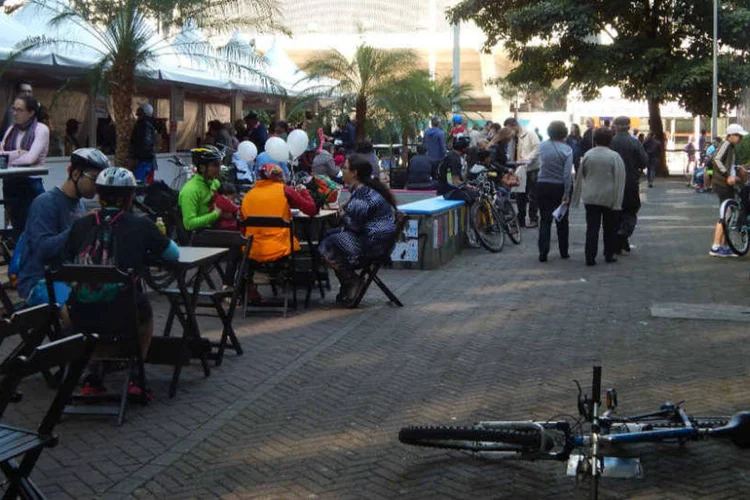 
	Ciclovia da Paulista: via registra intenso movimento no seu primeiro dia de funcionamento oficial
