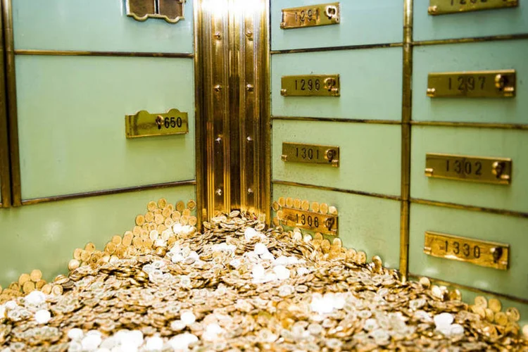 Cofre com 8 milhões de moedas na Suíça (Divulgação/JamesEdition)