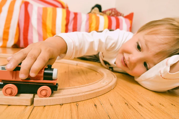 
	Crian&ccedil;a brinca com brinquedo: o aplicativo j&aacute; est&aacute; dispon&iacute;vel para Android e iOS
 (Thinkstock)