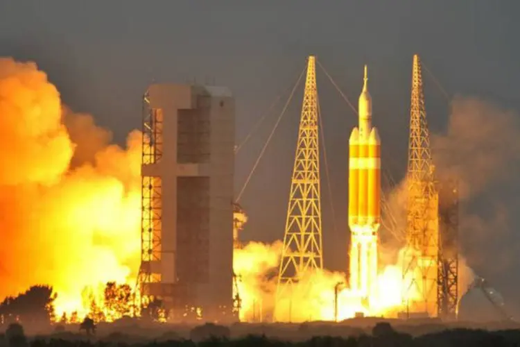 Foguete Delta decola com a Orion: eles saíram de Cabo Canaveral, na Flórida
 (Steve Nesius/Reuters)