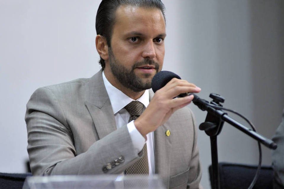 Não tem brecha para criminosos, diz relator de repatriação