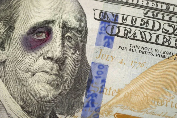 Dólar: pesaram ainda sobre o câmbio fluxos de saída de dólares e preocupações sobre o futuro político do presidente Michel Temer (iStock/Thinkstock)