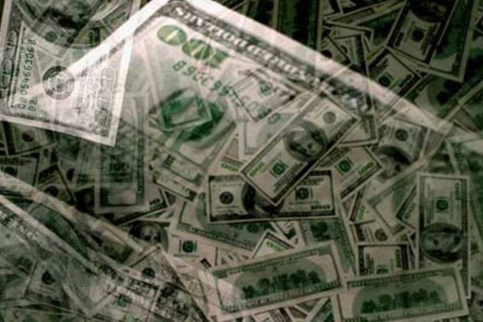 Dólar opera em queda à espera da PEC do teto de gastos