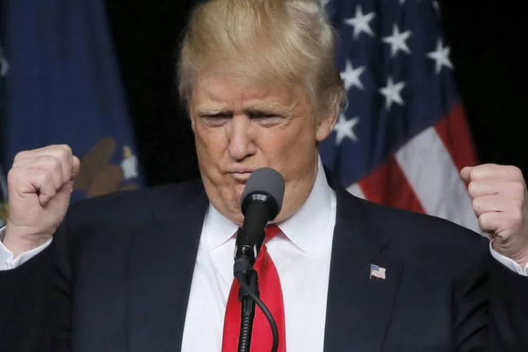 
	Trump: o magnata voltou assim &agrave; guerra aberta contra a c&uacute;pula republicana que n&atilde;o rebate seus golpes
 (Carlos Barria / Reuters)