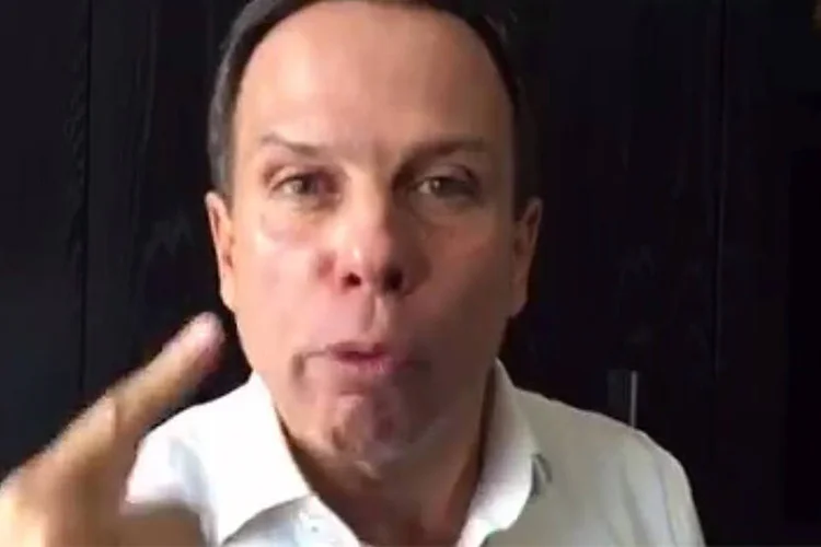 João Doria Jr. em vídeo contra Lula e Dilma no Facebook (Reprodução/Facebook)