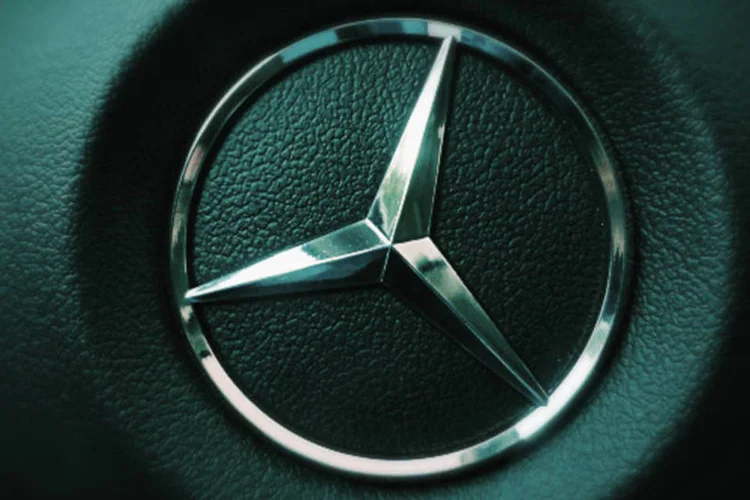 Buzina com símbolo da Mercedes-Benz (Saulo Pereira Guimarães/Site Exame)