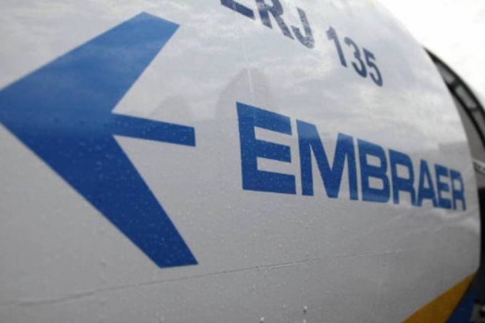 Embraer: a empresa anunciou que pagará US$ 206 milhões em punições impostas por autoridades do Brasil e dos Estados Unidos (Porneczi/Bloomberg)