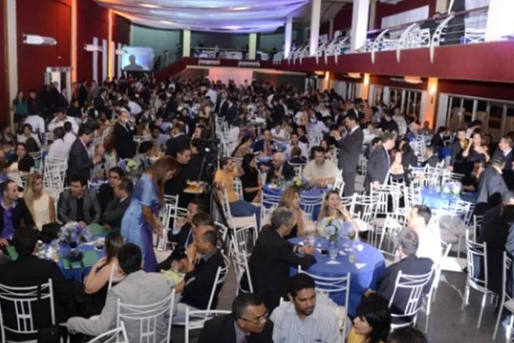 
	Evento para vendedores da TelexFREE: MP investiga mais 30 empresas suspeitas de operar esquema de pir&acirc;mide. &Oacute;rg&atilde;o promete ajuizar mais a&ccedil;&otilde;es judiciais j&aacute; em agosto
 (Evento de divulgadores da TelexFREE)