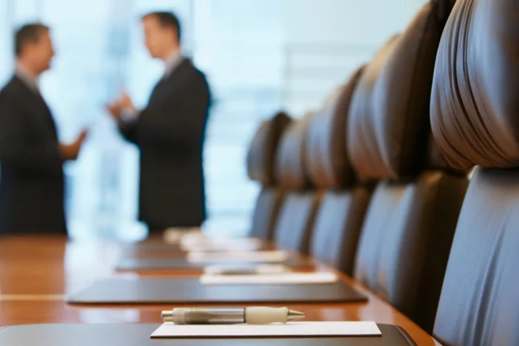 Acordos: o movimento de consolidação já observado em 2016 poderá ainda marcar o próximo ano (Mike Watson/Thinkstock)