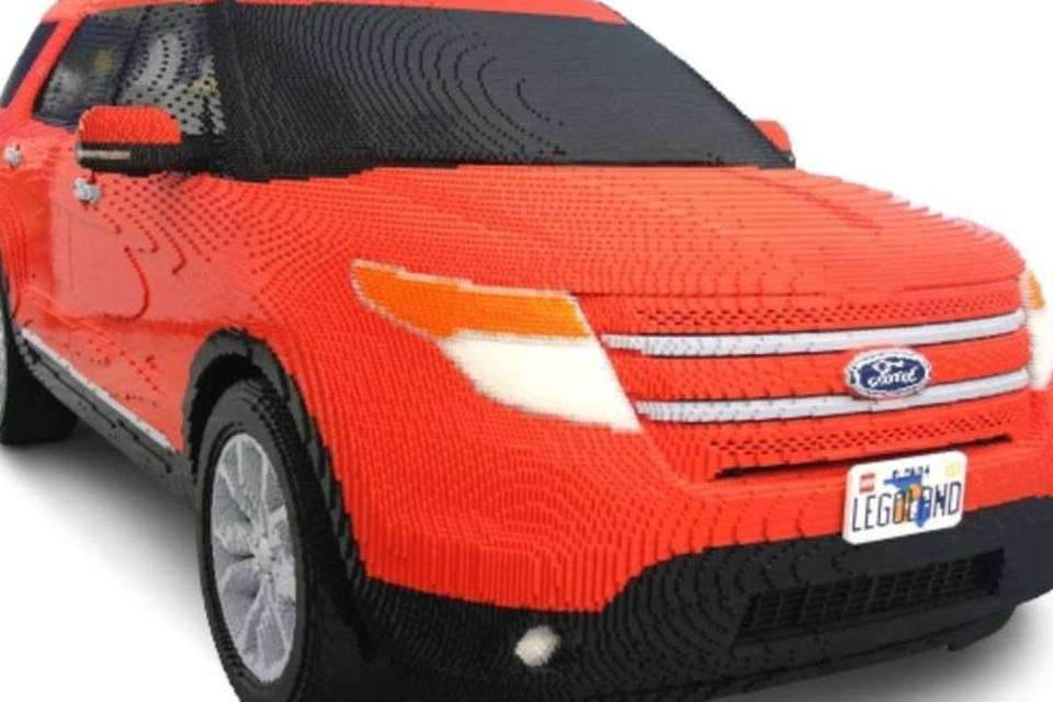 Ford expõe carro feito com 380 mil peças de Lego
