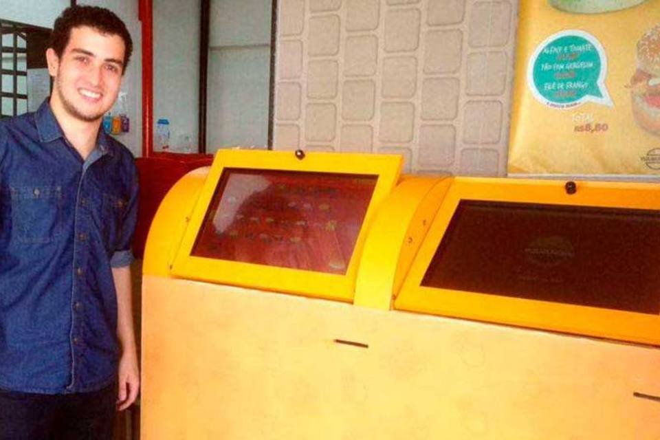 Engenheiro larga tudo para abrir fast food e fatura milhões