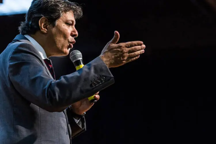 Haddad: a aula de Política Moderna, na Faculdade de Filosofia, Letras e Ciências (FFLCH), começou pontualmente às 14h com algumas cadeiras ainda vazias. Após meia hora, no entanto, a sala estava cheia (Flickr/Fernando Haddad/Flickr)