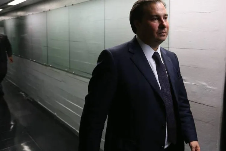 
	Rodrigo Maia: &quot;N&atilde;o quero disputar reelei&ccedil;&atilde;o. Quero aprovar a PEC do teto. Marcar meu mandato pela travessia&quot;
 (Fabio Rodrigues Pozzebom/Agência Brasil)