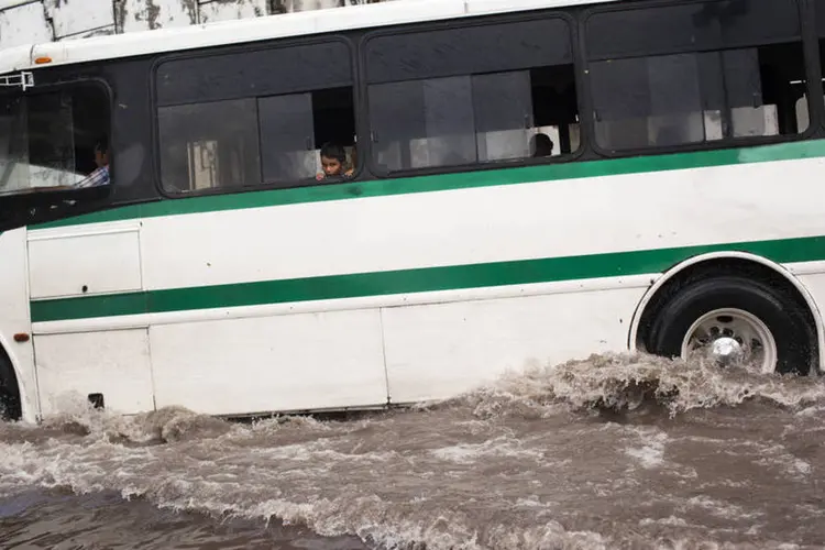 Patricia provoca inundações (Brett Gundlock/Getty Images)