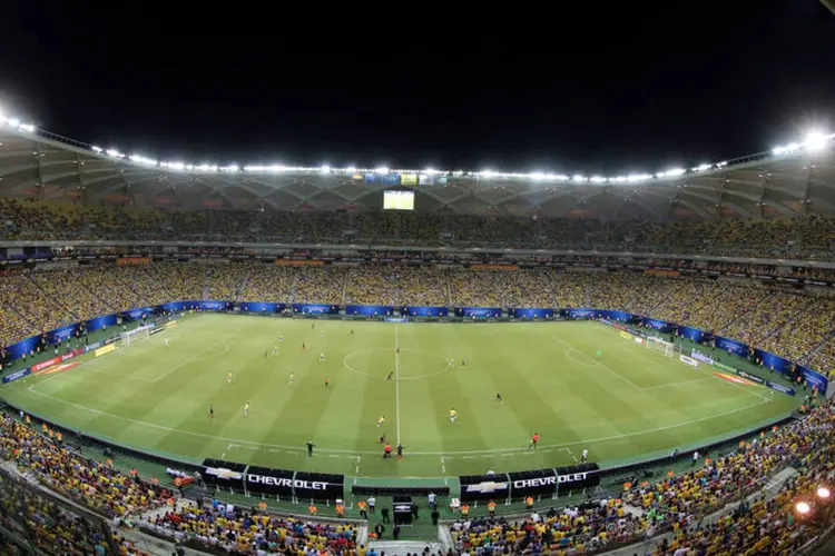 
	Est&aacute;dio de futebol: dirigentes da Fifa, reunidos em Zurique, preparam a maior reforma no torneio desde sua cria&ccedil;&atilde;o
 (Paulo Whitaker / Reuters)