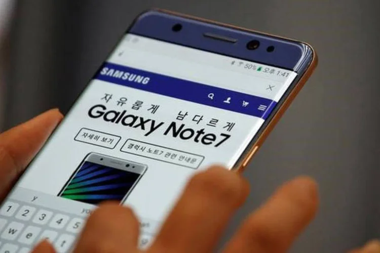 
	Galaxy Note 7: &oacute;rg&atilde;os de regula&ccedil;&atilde;o nos EUA disseram que o smartphone seria banido a partir deste s&aacute;bado segundo uma ordem emergencial
 (Kim Hong-Ji / Reuters)