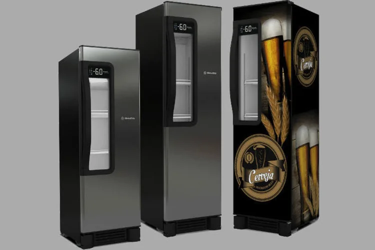 Beer Maxx, da Metalfrio: cervejeira comporta cervejas de diversos formatos e tamanhos  (Divulgação Metalfrio)