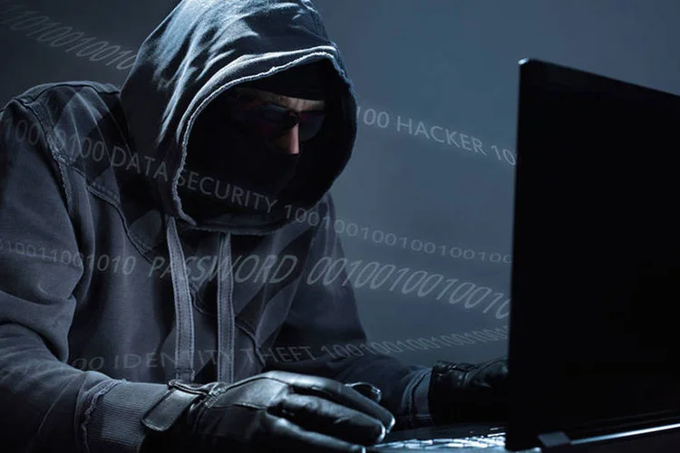 
	Hackers: &quot;Os ciber-riscos est&atilde;o ficando mais perigosos e variados, amea&ccedil;ando interromper nossos sistemas financeiros&quot;
 (BrianAJackson/Thinkstock)
