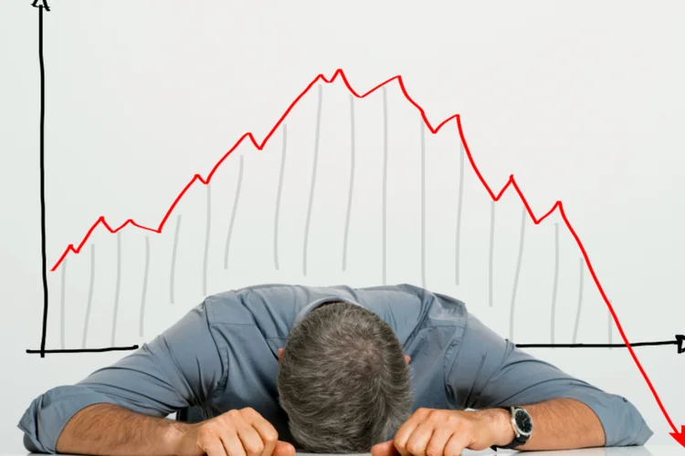 
	Profissional na crise: fundo do po&ccedil;o &eacute; ainda mais embaixo, diz economista da Fipe
 (Thinkstock/Ridofranz/Thinkstock)