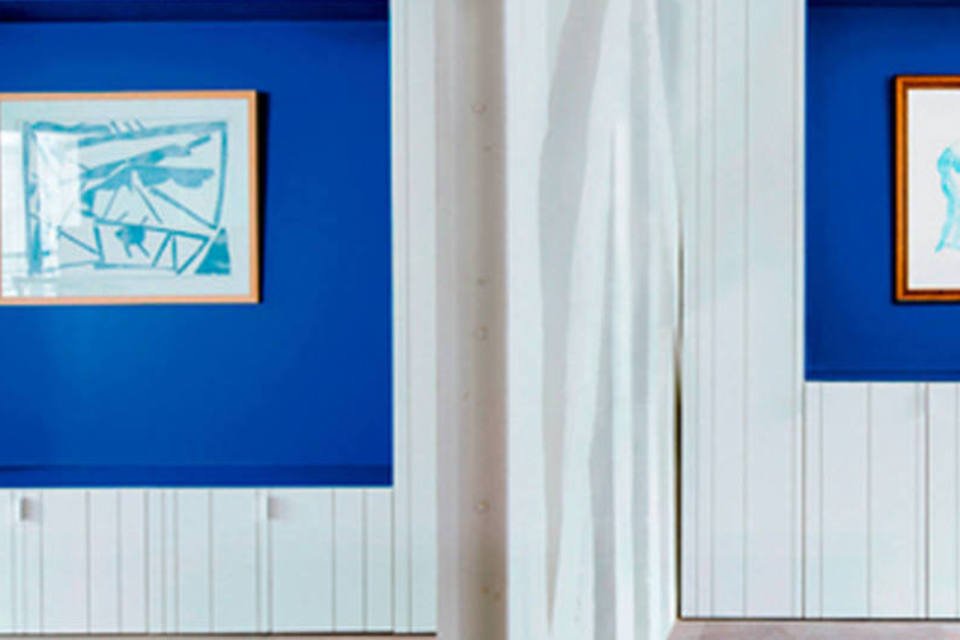 A força do IKB, o tom de azul criado por Yves Klein