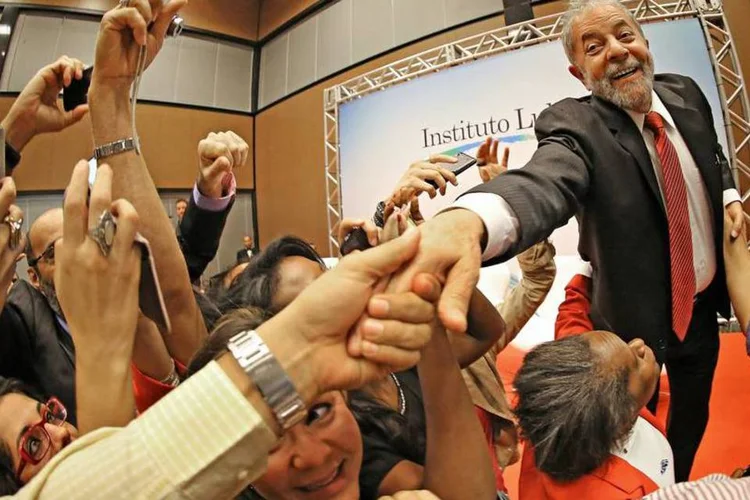 
	Lula: em SP, o prefeito Fernando Haddad (PT), que tenta reelei&ccedil;&atilde;o, cresceu nas pesquisas ap&oacute;s Lula come&ccedil;ar a participar de atos
 (Instituto Lula/Divulgação)