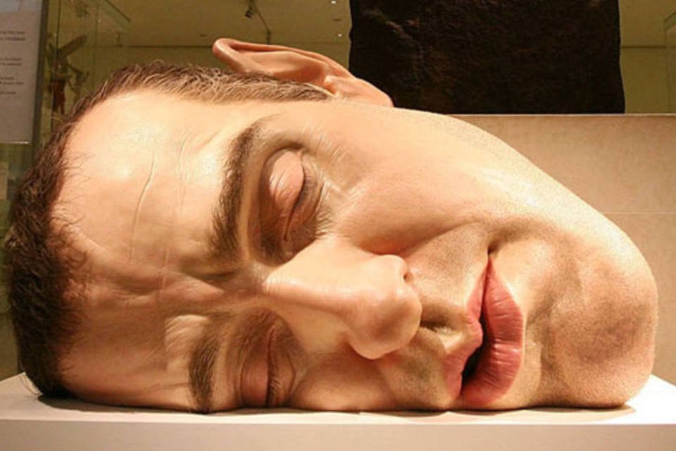 Esculturas incríveis de Ron Mueck serão exibidas em SP