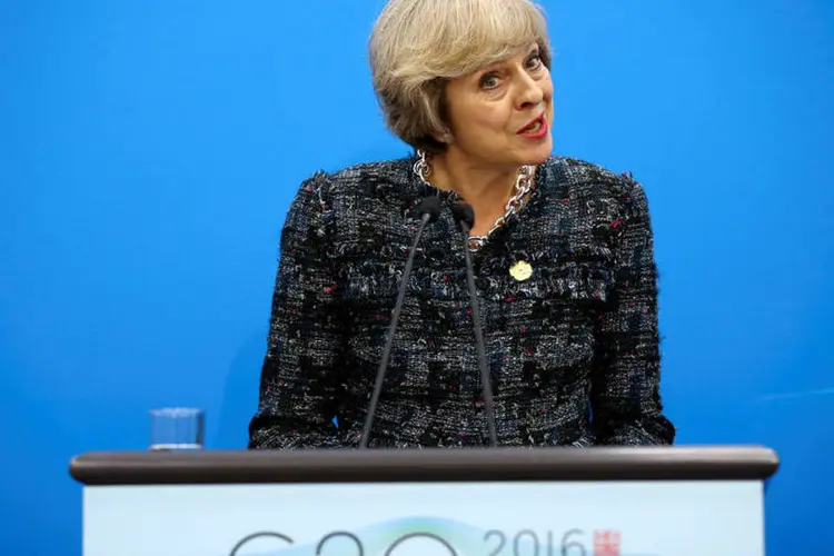 
	Theresa May: May ter&aacute; uma reuni&atilde;o com Rajoy e depois os dois participar&atilde;o de um almo&ccedil;o de trabalho
 (Damir Sagolj/Reuters)