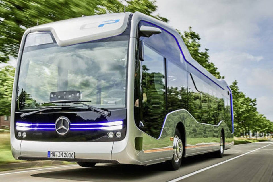 Mercedes mostra como serão seus ônibus no futuro próximo