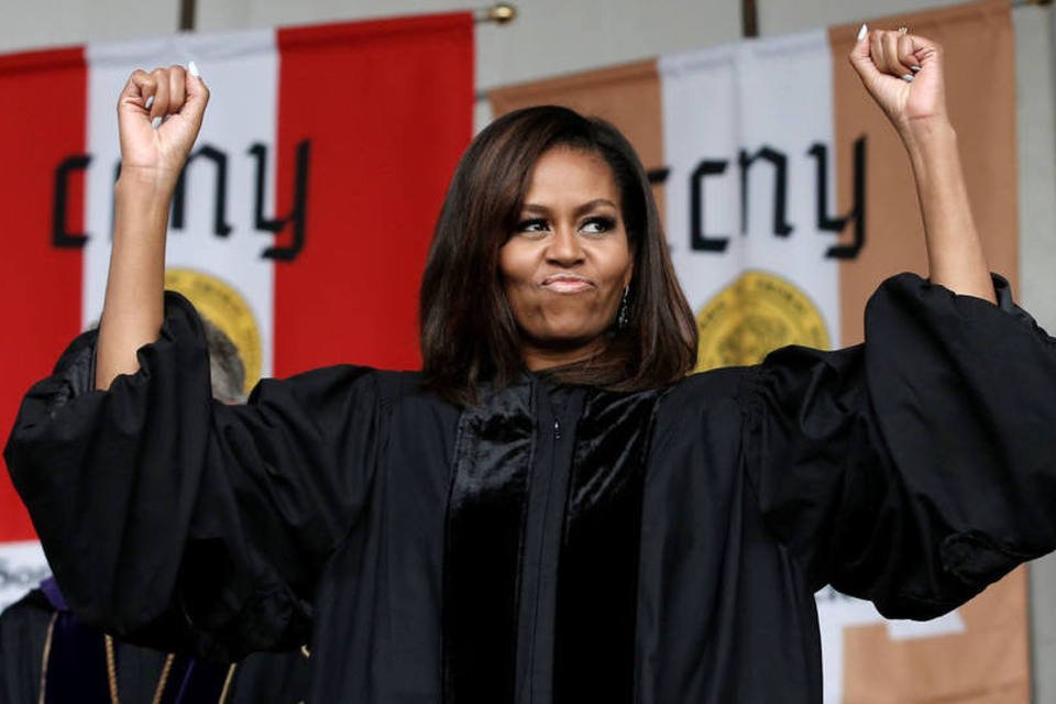 O último discurso de formatura de Michelle Obama foi inspirador