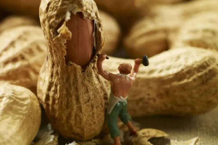 Miniatura de homem com amendoim (Minimiam)