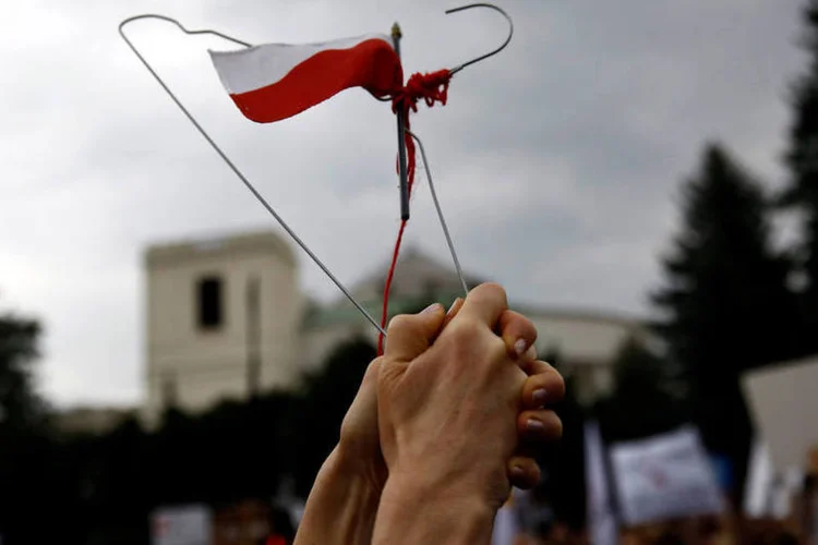 Aborto: a Suprema Corte de Justiça de Tucumán decidiu por unanimidade tornar sem efeito a sentença a oito anos de prisão por homicídio agravado, proferida por uma Câmara penal em abril de 2016 (Kacper Pempel/Reuters)