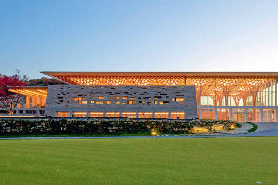 Conheça o trabalho de Shigeru Ban, vencedor do Pritzker 2014