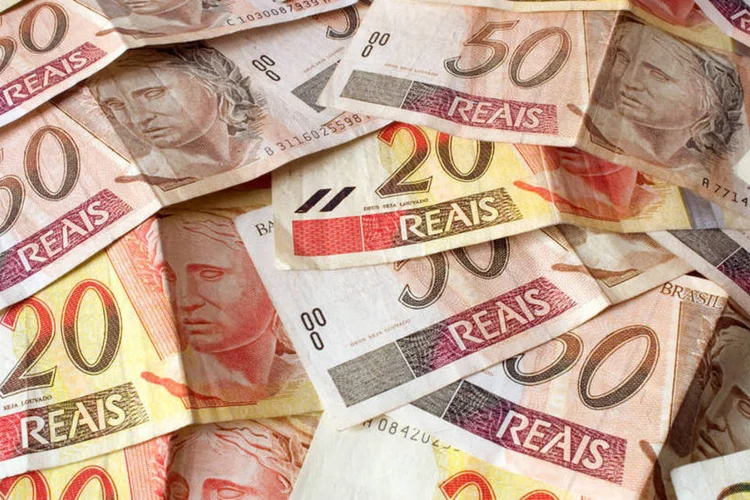 Repatriação: quem fizer a denúncia espontânea pagará no máximo 20% em multa e juros (Thinkstock/Thinkstock)