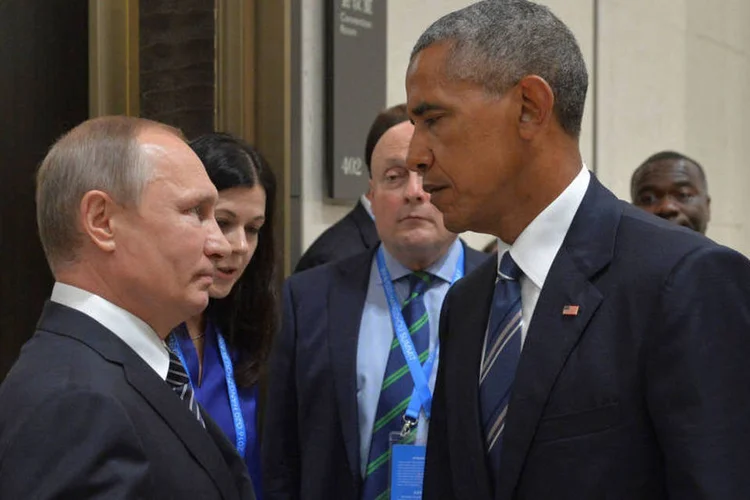 
	Obama e Putin: ex-funcion&aacute;rios de intelig&ecirc;ncia disseram que a CIA j&aacute; teria reunido documentos que poderiam expor o presidente russo
 (Alexei Druzhinin / Reuters)