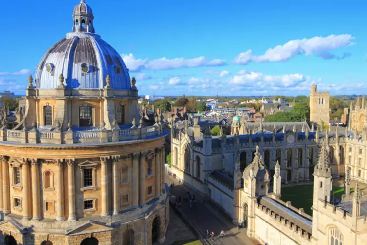 Oxford no topo (Thinkstock)