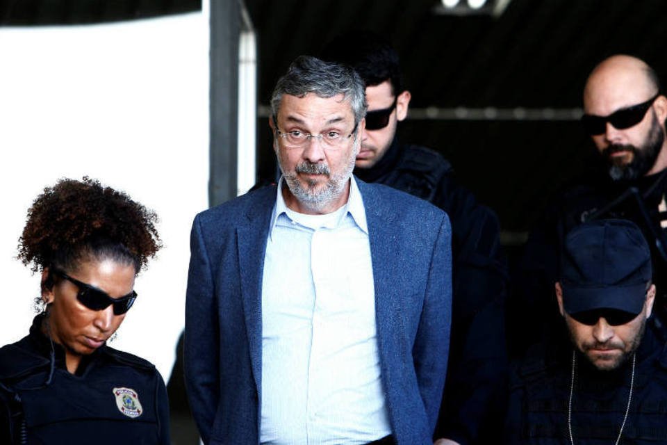 Palocci desiste de habeas corpus no STF no dia do pedido de Lula