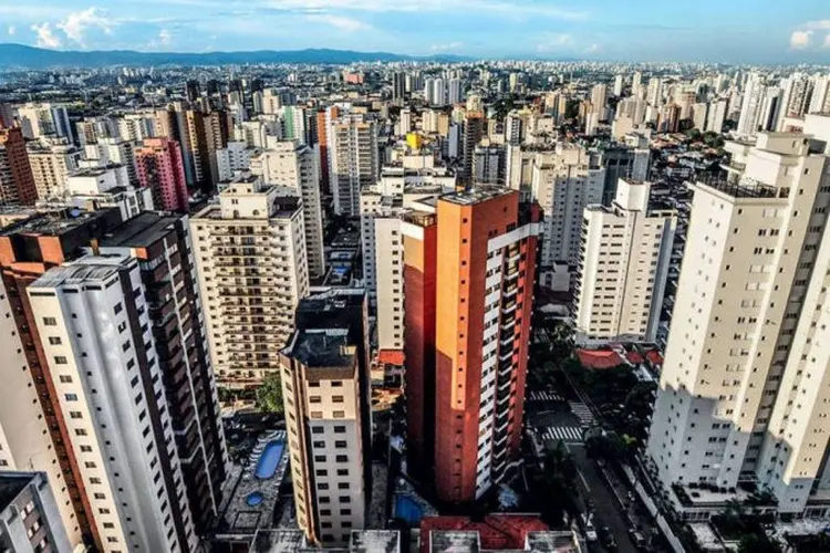 Mercado imobiliário: novo limite vai ajudar construtoras a desovarem estoque para média e alta renda (Germano Lüders / EXAME/Exame)