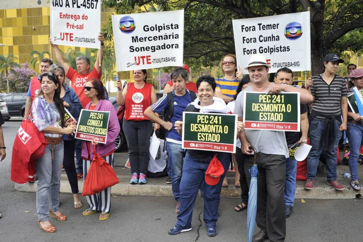 Sindicatos e oposição protestam contra a PEC 241 na Câmara dos Deputados (Alex Ferreira/Câmara dos Deputados)