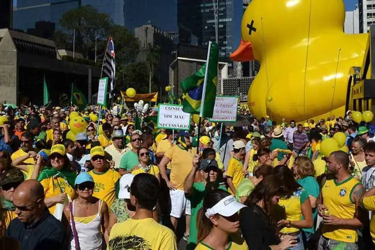 Manifestação a favor do impeachment de Dilma Rousseff na av. Paulista, em São Paulo, em 17/abr/2016 (Maurício Grego / EXAME.com)
