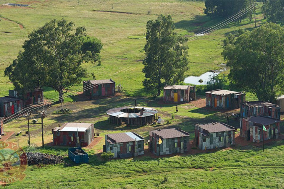 Hotel tem acomodações que simulam favela na África do Sul