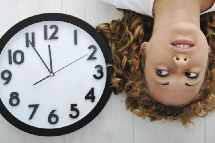 
	Rel&oacute;gio: ponteiros ser&atilde;o adiantados em uma hora devido ao hor&aacute;rio de ver&atilde;o
