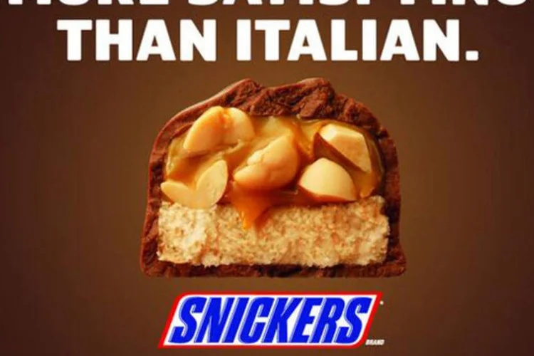 Ação da Snickers para a Copa (Reprodução)