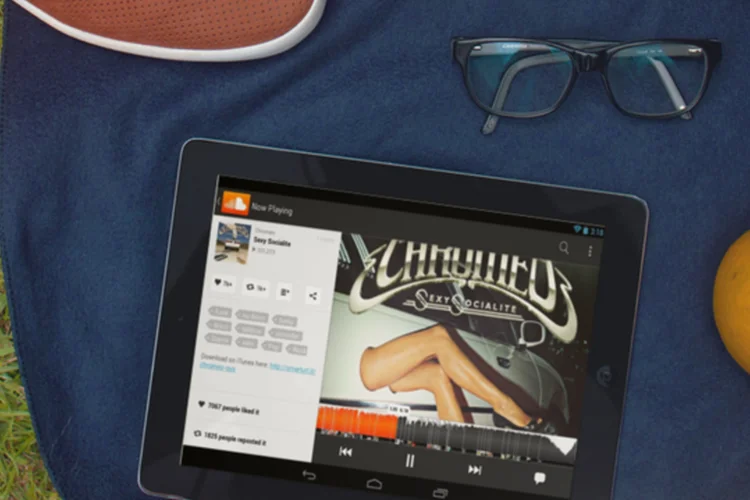 
	SoundCloud: o Financial Times indica que o Spotify, l&iacute;der mundial da m&uacute;sica em &#39;streaming&#39;, est&aacute; em &quot;negocia&ccedil;&otilde;es avan&ccedil;adas&quot; para comprar o concorrente
 (Montagem/Place.it/EXAME.com)