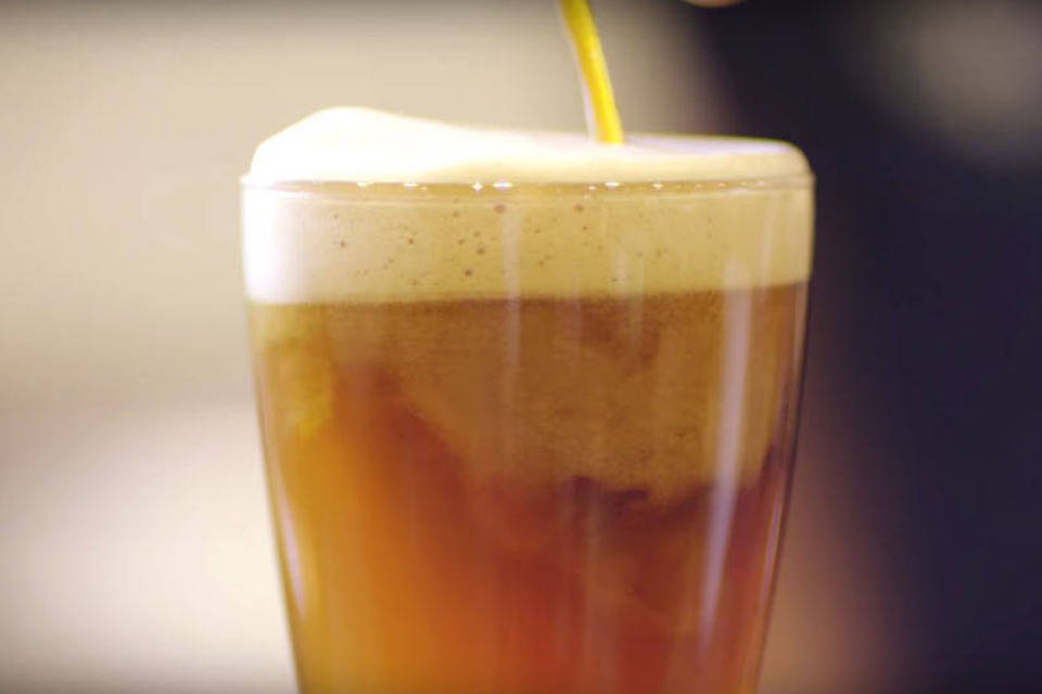 Starbucks cria bebida que mistura café com cerveja