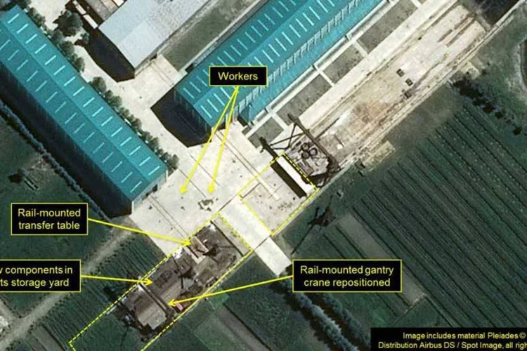 Reprodução mostra imagens de possível construção de submarino pela Coreia do Norte (Reprodução/38.north)