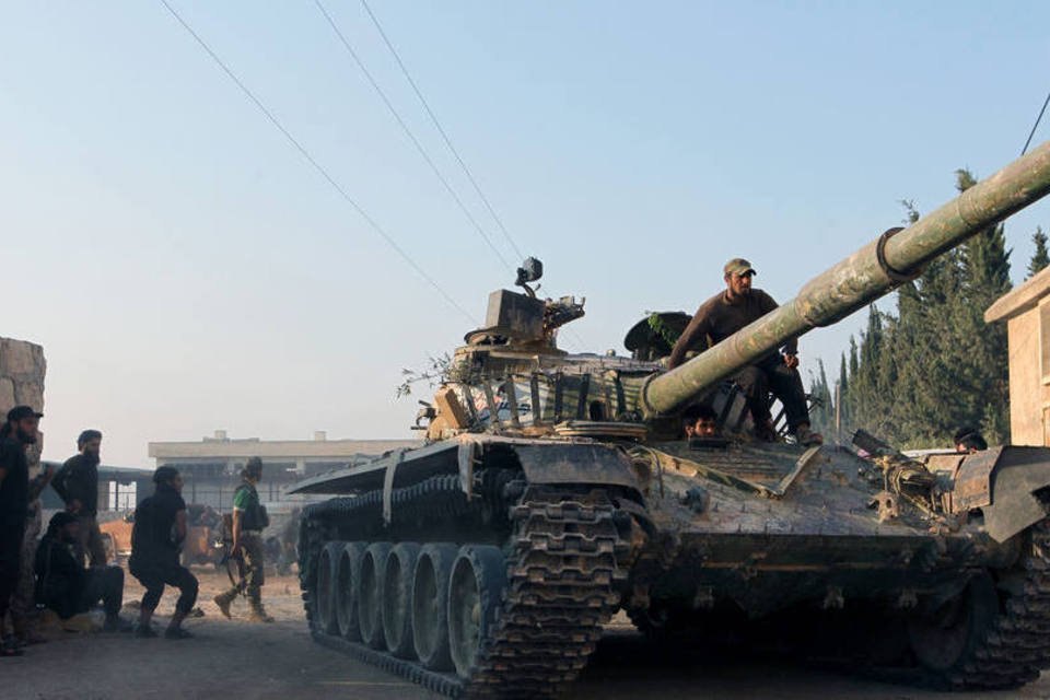 Rebeldes da Síria se aproximam de vilarejo simbólico do EI
