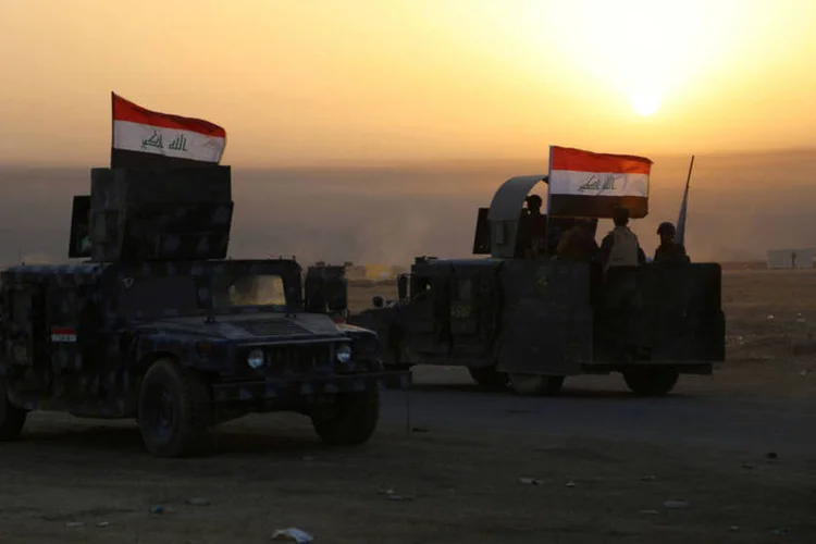 Mosul: entre as forças presentes no combate estão "peshmergas" curdos e outras milícias locais